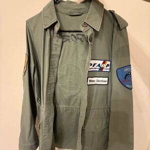 Women’s Green Military Style Jacket. EUC.